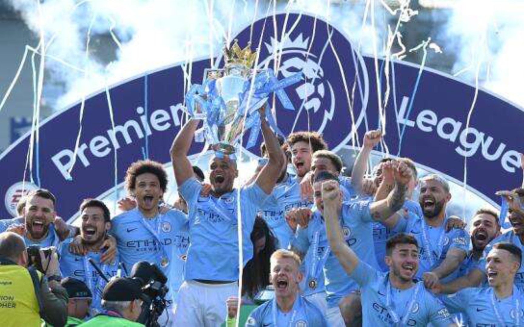 随即一脚冷 随即一脚冷